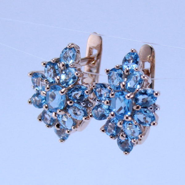 Серьги из красного золота с топазами и бриллиантами